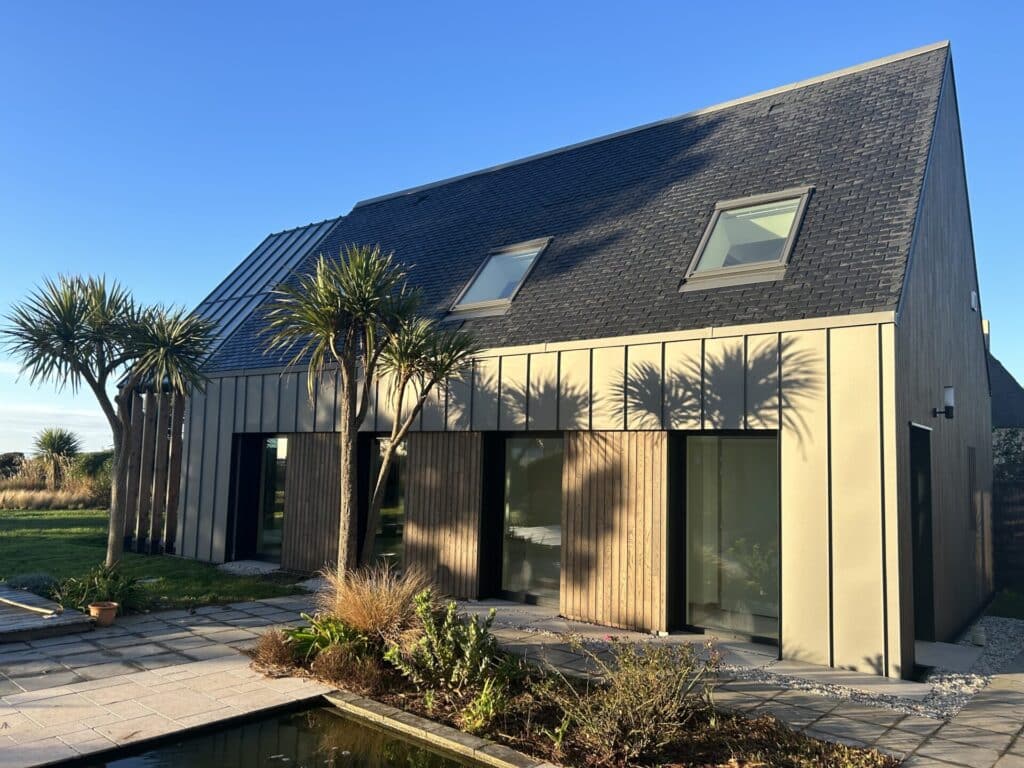 Bardage zinc et couverture ardoise epaisse 10mm au clou Benodet 3 - Morlaix Lannion