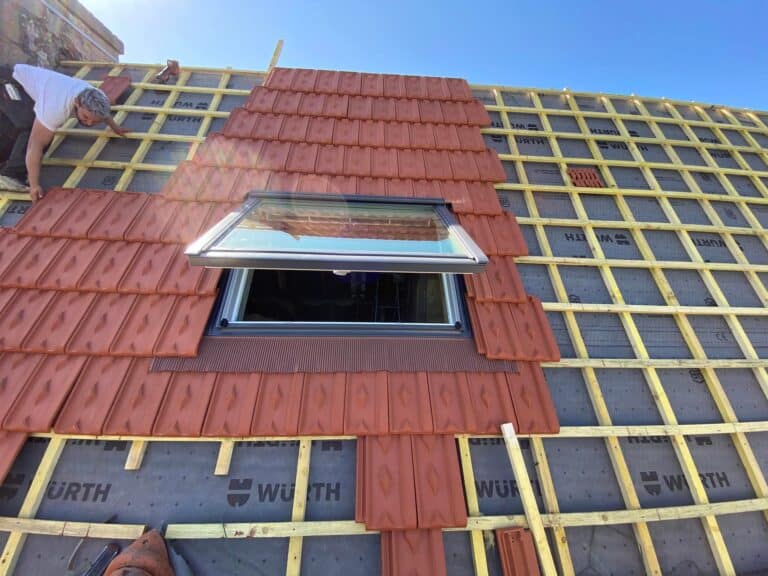 Restauration d’une toiture d’un côté tuile de l’autre ardoise Pleumeur-Bodou 10