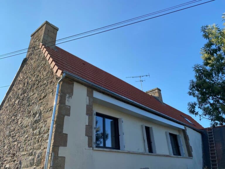 Restauration d’une toiture d’un côté tuile de l’autre ardoise Pleumeur-Bodou 9